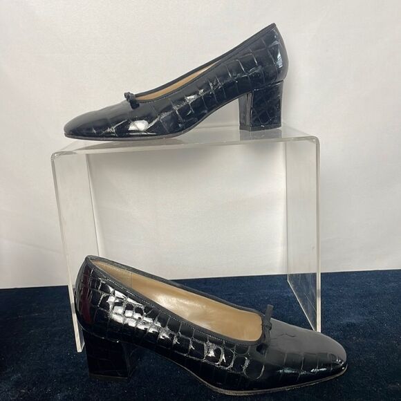 Saks Fifth Avenue Black Crocodile Block Heels - Picture 1 of 6